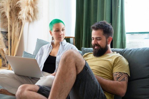 Perché la nuova generazione sceglie il coliving e il coworking